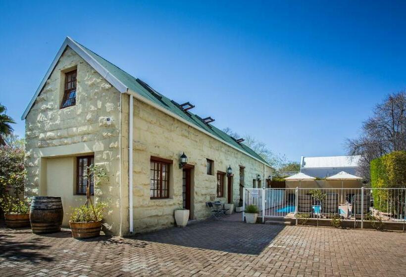 Номер Стандарт Трехместный, 88 Baron Van Reede Guesthouse