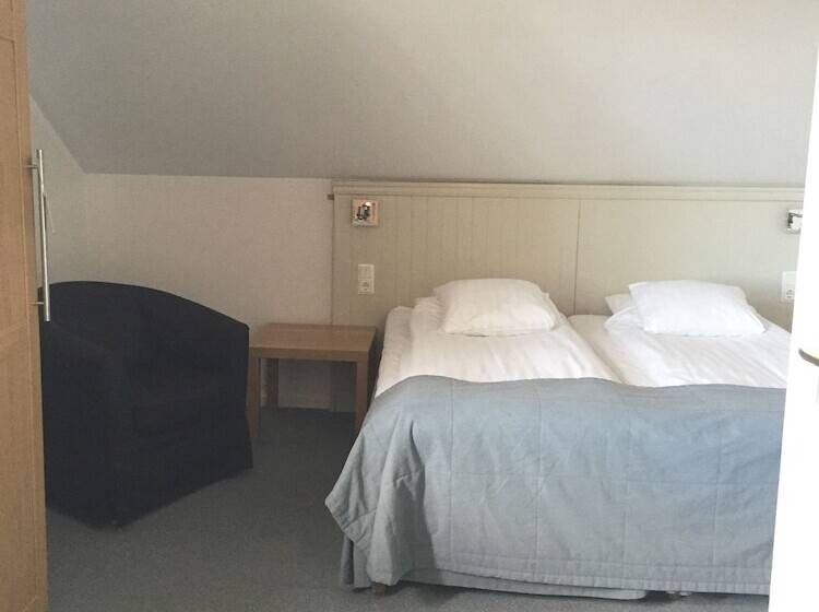 غرفة قياسية, Adels