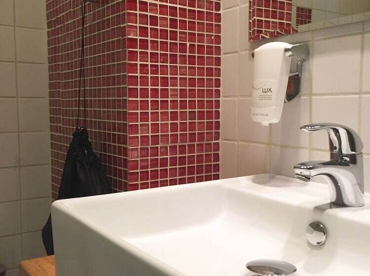 غرفة قياسية, Adels