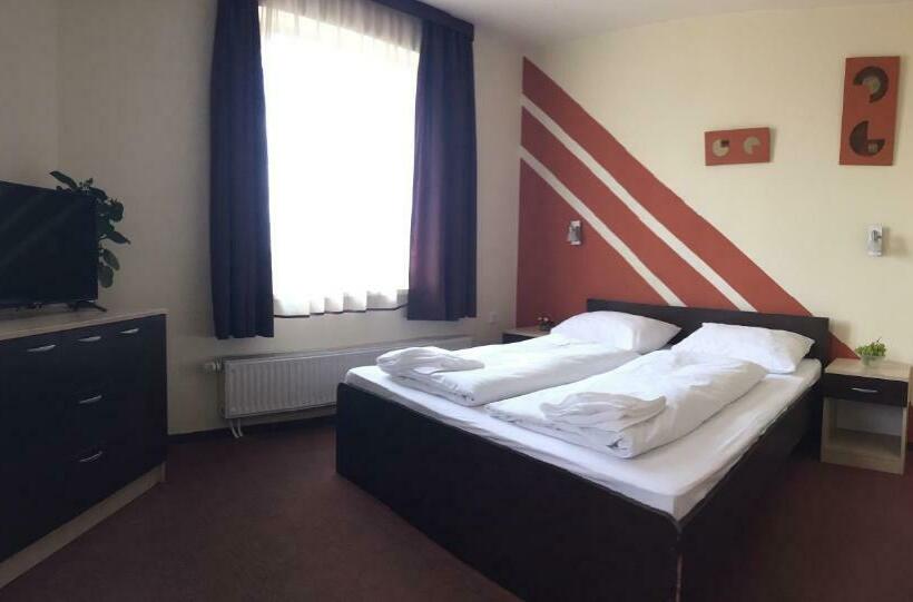 标准间, City Hotel Agoston