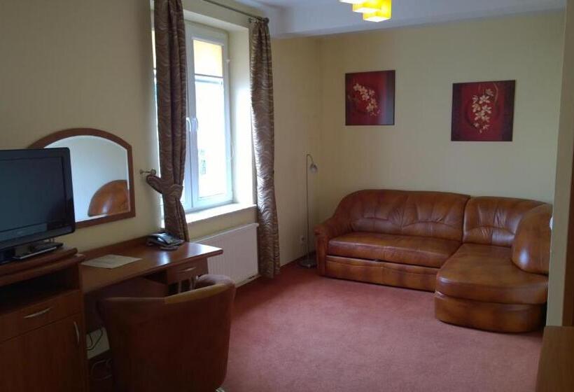 سوییت, Apartamenty Pod Ratuszem