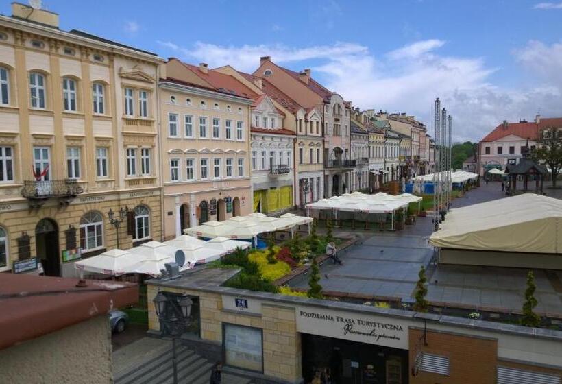 سوییت, Apartamenty Pod Ratuszem