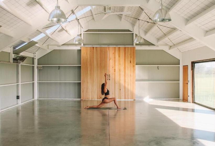 Standard Tent, Appleby House & Rabbit Island Huts