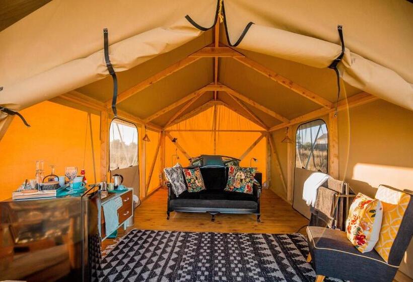 Standard Tent, Appleby House & Rabbit Island Huts