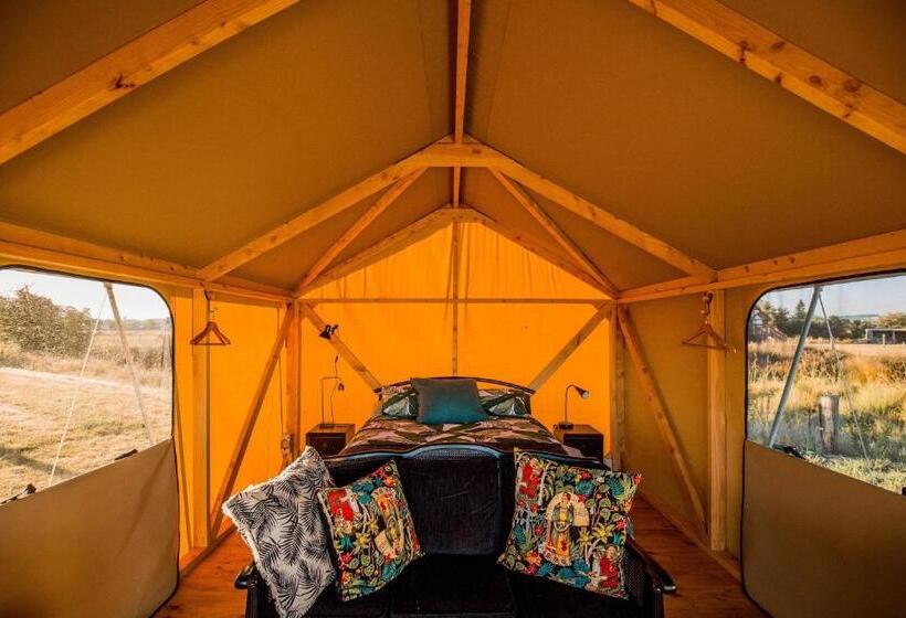 Standard Tent, Appleby House & Rabbit Island Huts