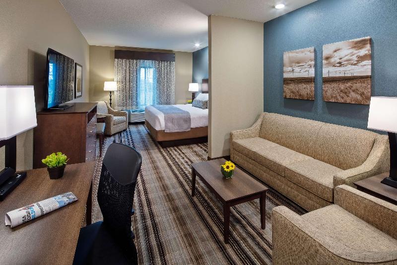 מיטת קינג בסוויטה, Best Western Plus Overland Inn