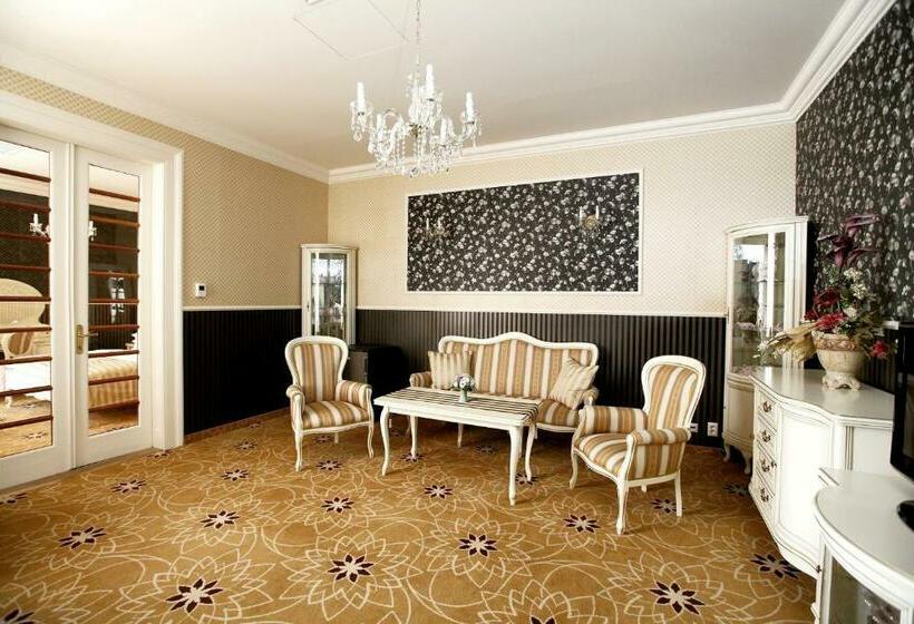 جناح, Golden Royal Boutique Hotel & Spa