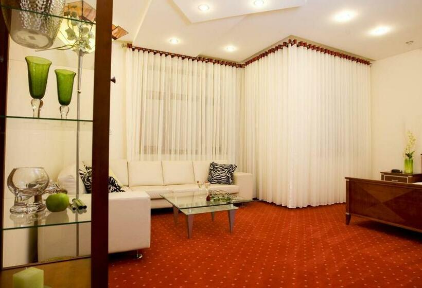 جناح, Golden Royal Boutique Hotel & Spa