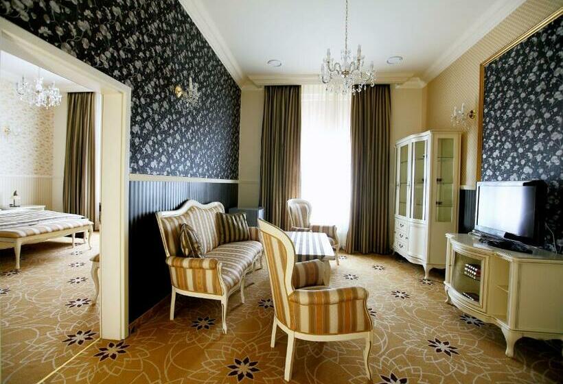 جناح, Golden Royal Boutique Hotel & Spa