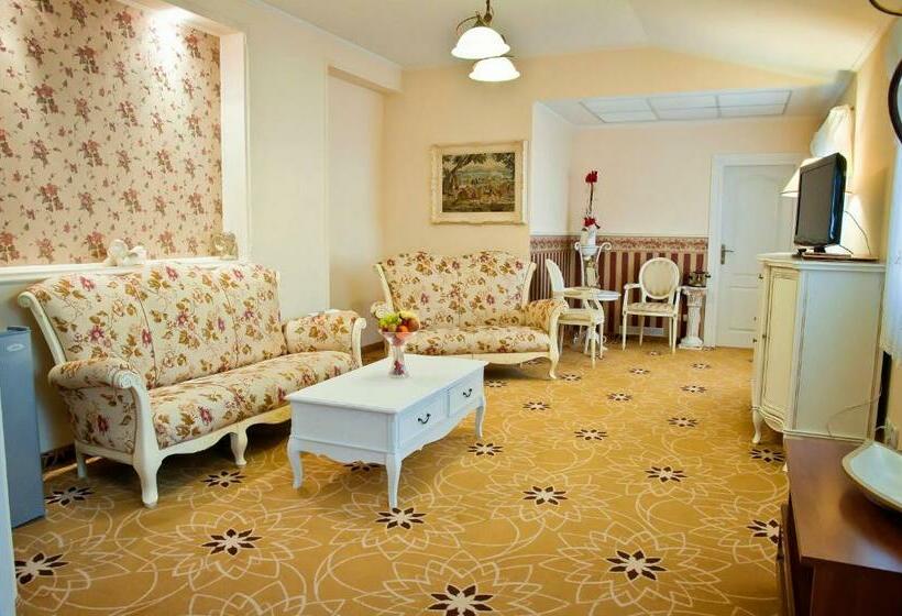 جناح, Golden Royal Boutique Hotel & Spa