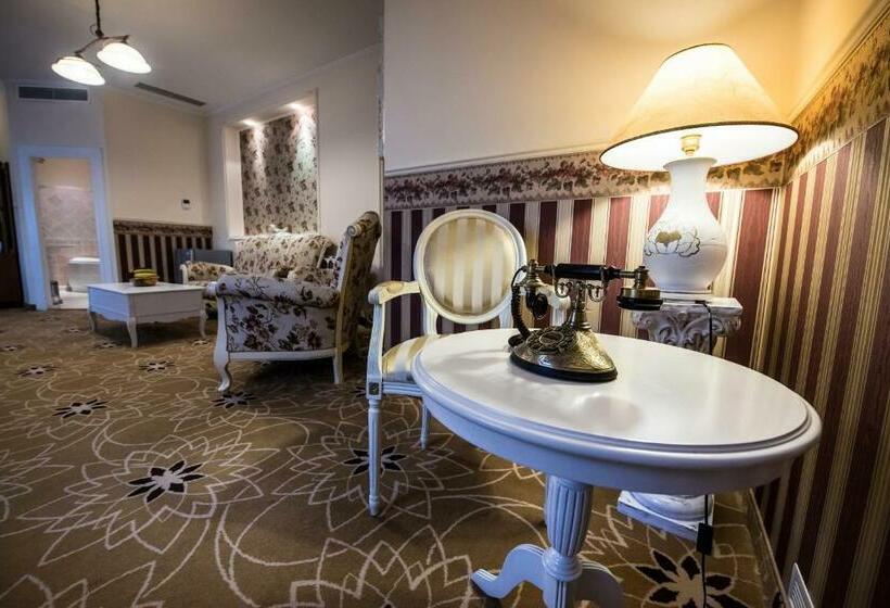 جناح, Golden Royal Boutique Hotel & Spa