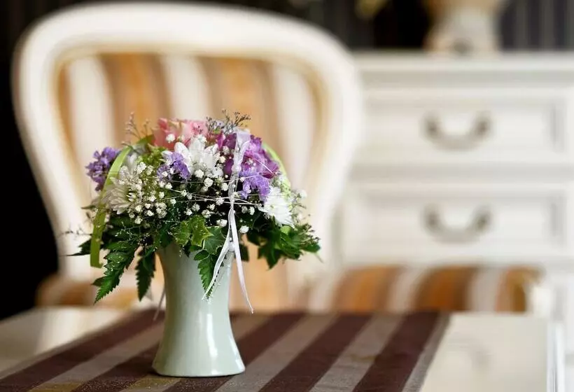 اتاق استاندارد یک نفره, Golden Royal Boutique Hotel & Spa