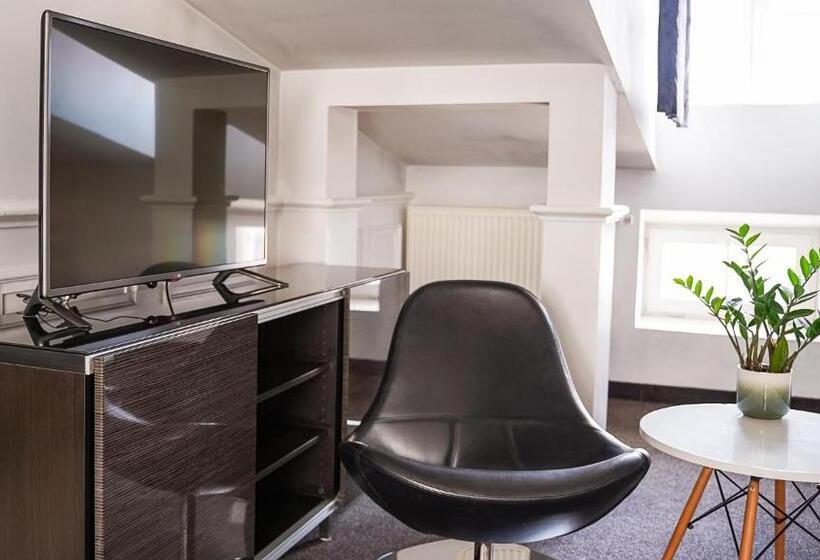 استودیوی استاندارد با چشم‌انداز شهر, Grodzka 20