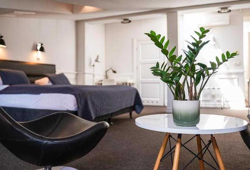 استودیوی استاندارد با چشم‌انداز شهر, Grodzka 20