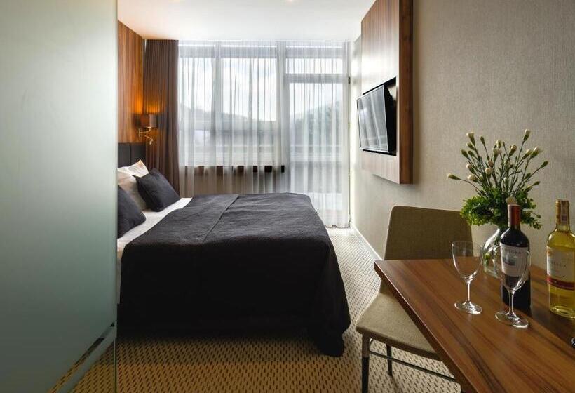 Deluxe Room Mountain View, Diuna Beskidy Ustroń   Dawny Kolejarz