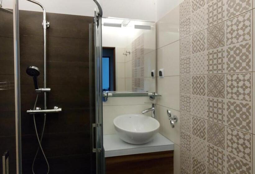 استودیوی استاندارد, Diuna Beskidy Ustroń   Dawny Kolejarz