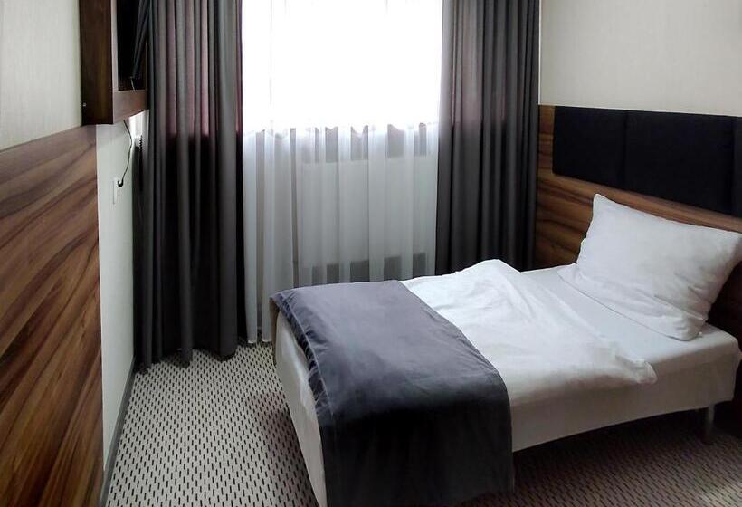 اتاق استاندارد یک نفره, Diuna Beskidy Ustroń   Dawny Kolejarz