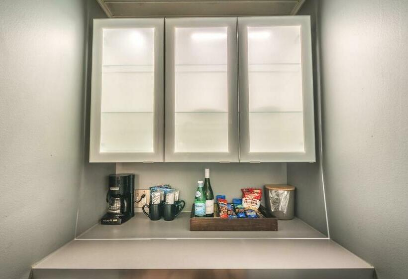 デラックスルーム, Rapids