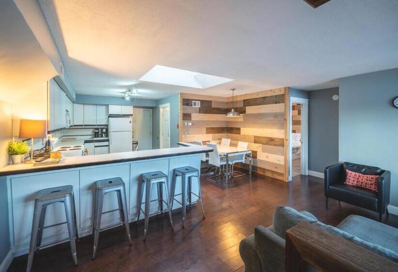 1階の1ベッドルームアパートメント, Rapids