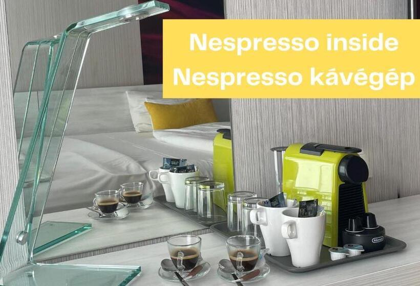 行政三人间, Science