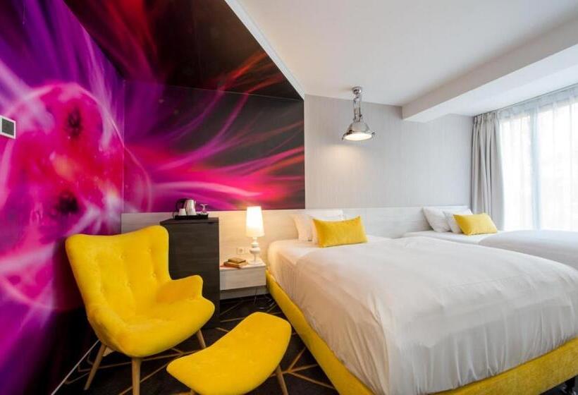 高级大房间, Science