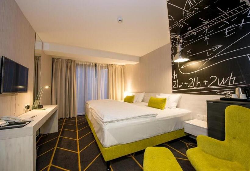 高级大房间, Science