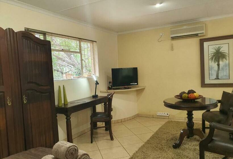 Номер Стандарт Трехместный, Selati 103 Guest Cottages