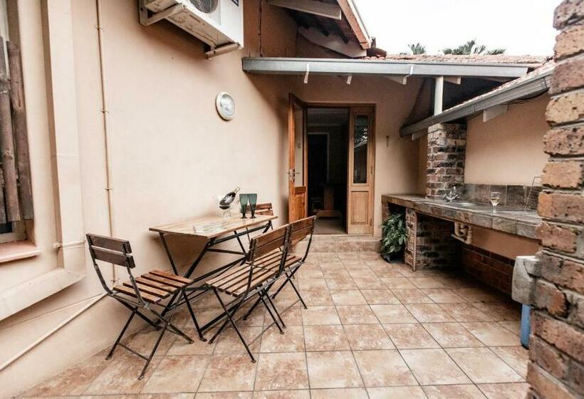 Семейный Номер, Selati 103 Guest Cottages