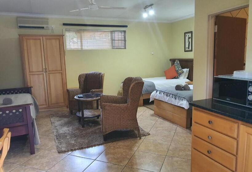 Номер Стандарт Трехместный, Selati 103 Guest Cottages