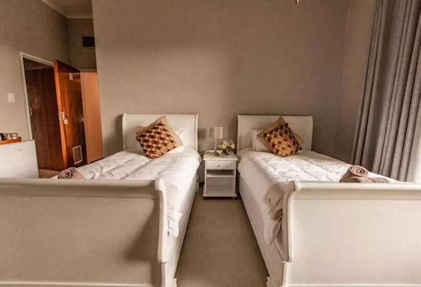 Deluxe Neljän Hengen Huone, Selati 103 Guest Cottages