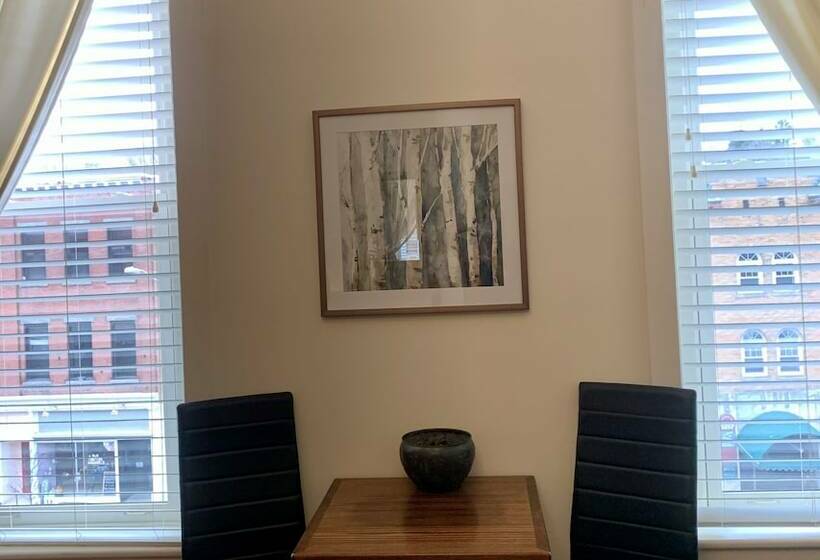 套房, The Barrington