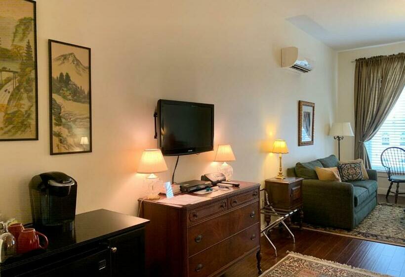 豪华套房, The Barrington