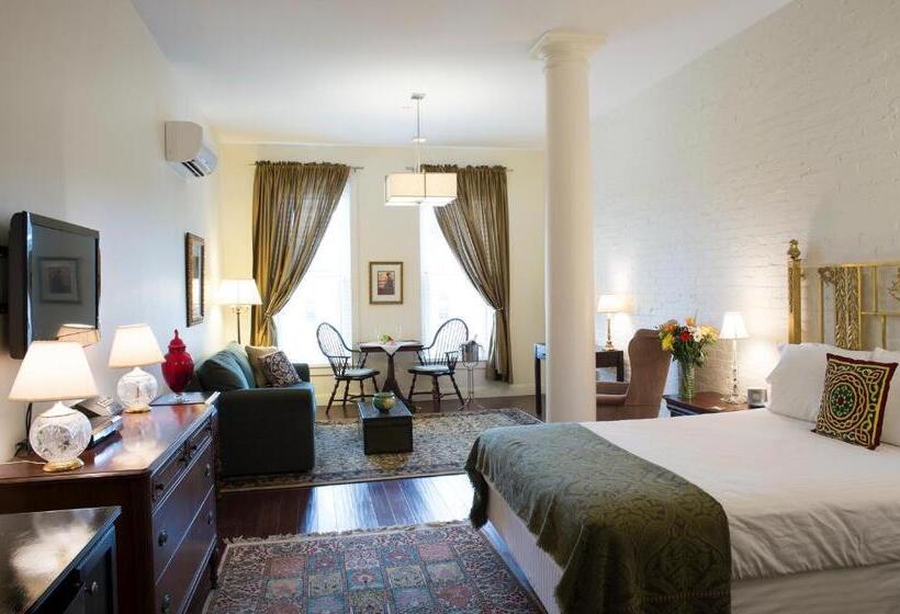 豪华套房, The Barrington