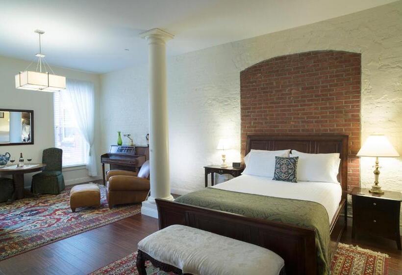 标准工作室, The Barrington