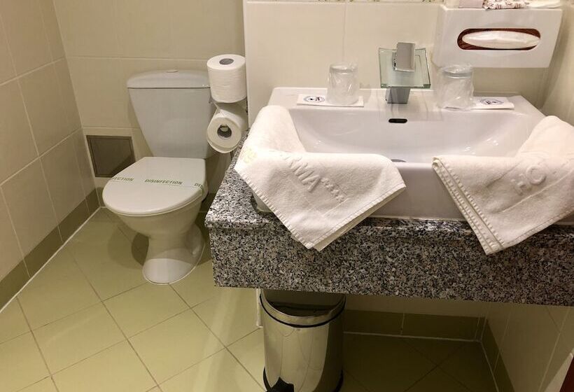 غرفة قياسية, Therma Dunajská Streda