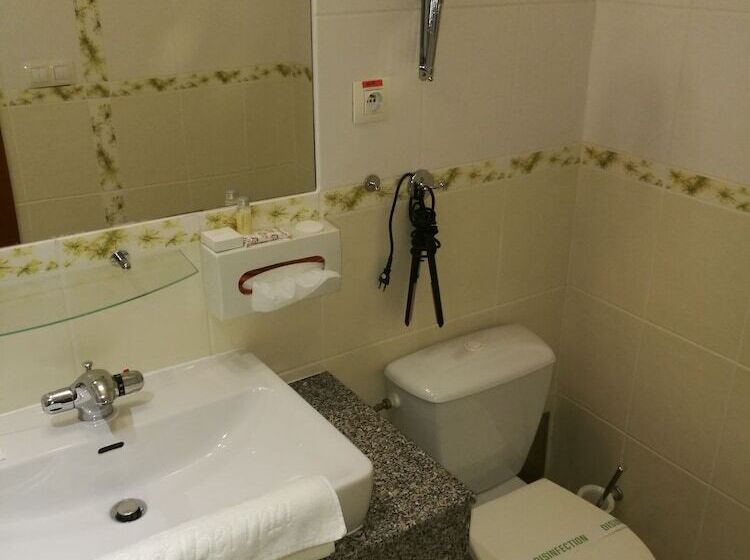 غرفة قياسية فردية, Therma Dunajská Streda