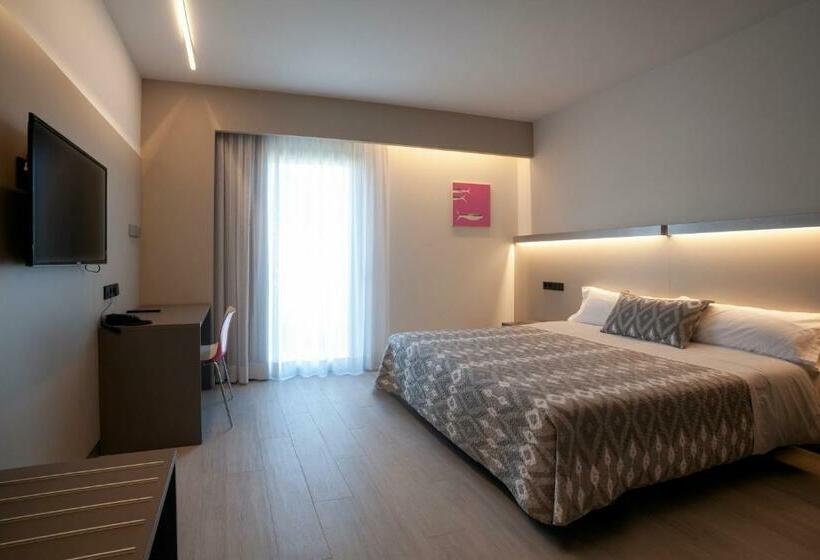 스탠다드 룸, Tramuntana