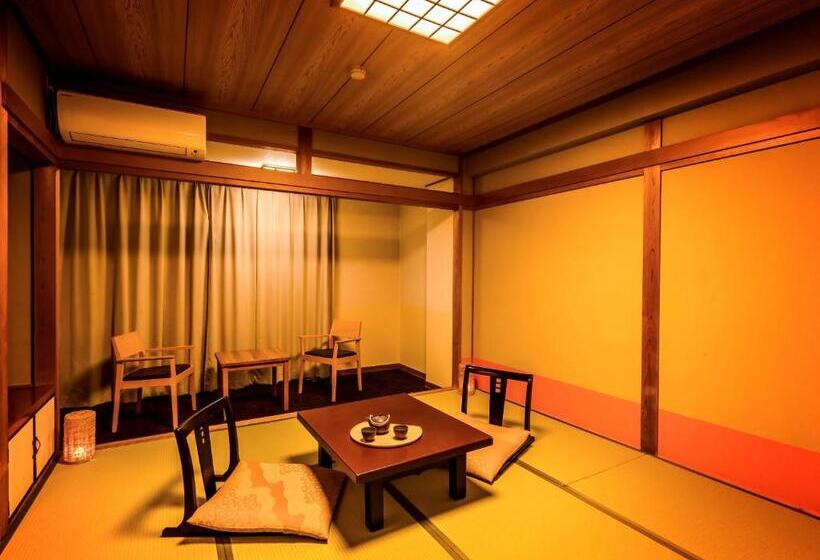 اتاق استاندارد سه تخته با چشم‌انداز, Ooedo Onsen Monogatari Shima Saichoraku