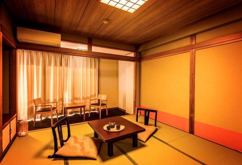 اتاق استاندارد سه تخته با چشم‌انداز, Ooedo Onsen Monogatari Shima Saichoraku