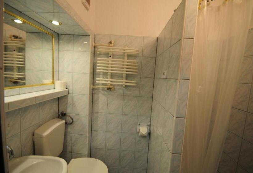 스탠다드 트리플 룸, Zajazd Pod Kasztanami