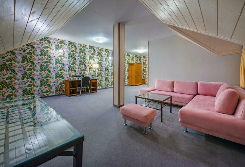 סוויטת סופריור, Zalesie