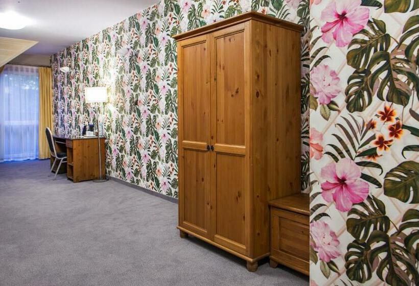 סוויטת סופריור, Zalesie