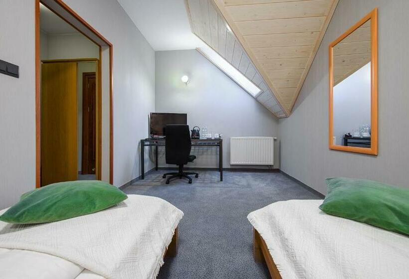 חדר ביזנס, Zalesie