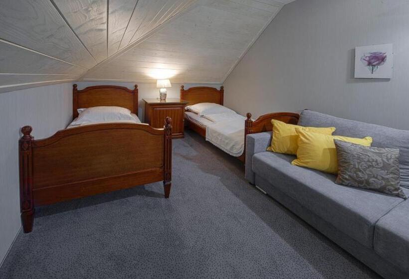 חדר ביזנס, Zalesie