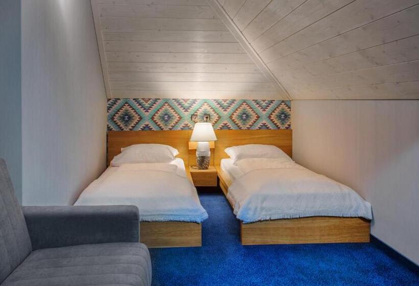 חדר ביזנס, Zalesie