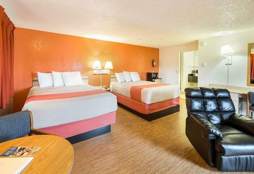 キングサイズベッドのデラックスルーム, Motel 6 Gold Beach