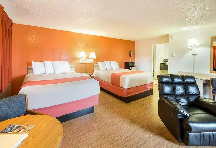 キングサイズベッドのデラックスルーム, Motel 6 Gold Beach