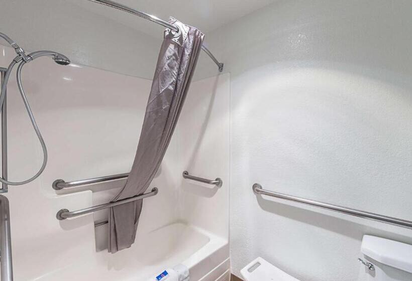 デラックススイート, Motel 6 Gold Beach