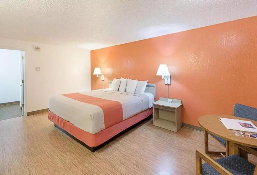 キングサイズベッドのスタンダードルーム, Motel 6 Gold Beach