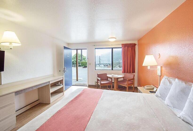 キングサイズベッドのスタンダードルーム, Motel 6 Gold Beach